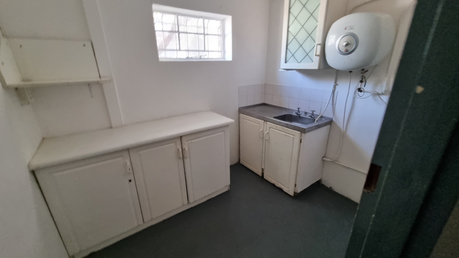 To Let commercial Property for Rent in Woodstock Western Cape